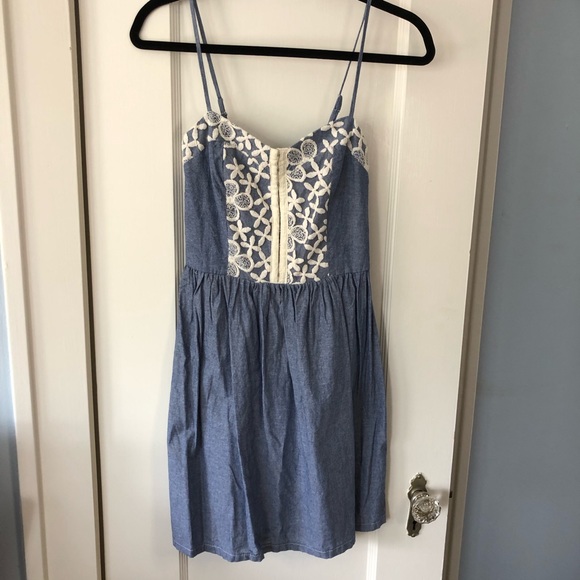 Spaghetti Strap Embroidered Bodice Chambray Dress - Picture 3 of 8